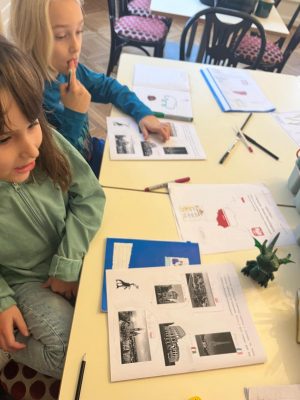 Orły Polskie dzieci podczas zajęć w Klubiku Orzełki Luzern