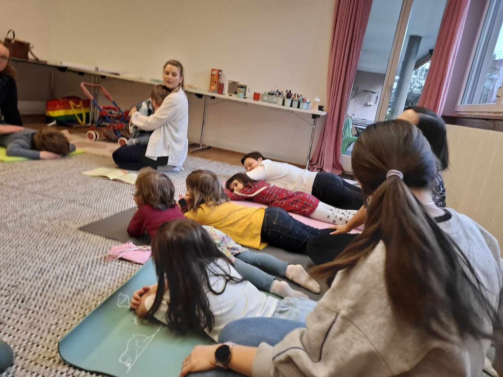 Polskie dzieci podczas zajęć w Klubiku Orzełki Luzern