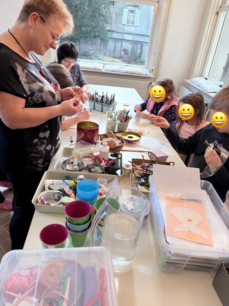 Polskie dzieci podczas zajęć w Klubiku Orzełki Luzern