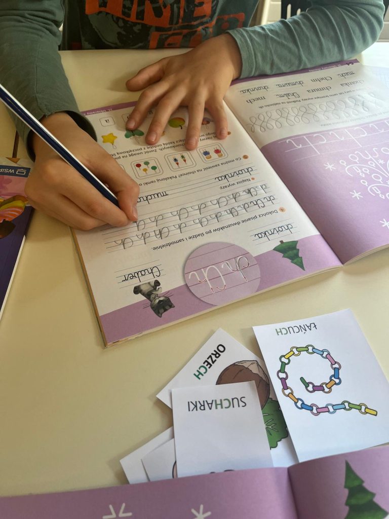 Polskie dzieci podczas zajęć w Klubiku Orzełki Luzern