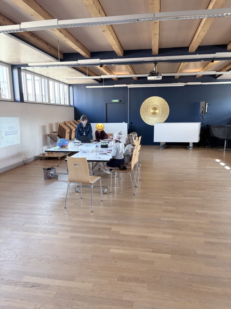 Polskie dzieci podczas zajęć w Klubiku Orzełki Luzern