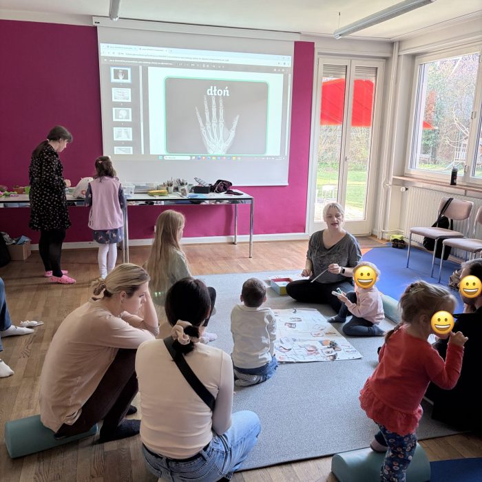 Polskie dzieci podczas zajęć w Klubiku Orzełki Luzern