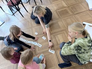 Polskie dzieci podczas zajęć w Klubiku Orzełki Luzern