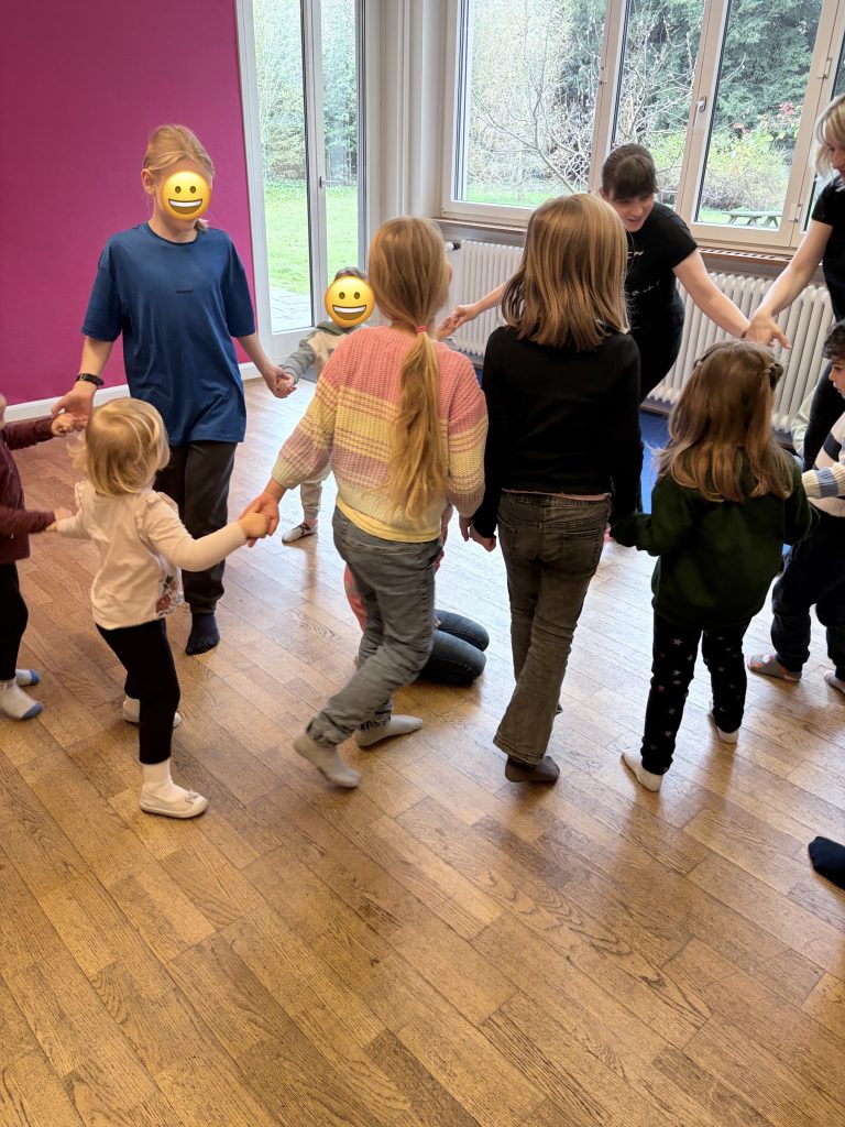 Polskie dzieci podczas zajęć w Klubiku Orzełki Luzern