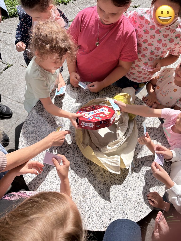Polskie dzieci podczas zajęć w Klubiku Orzełki Luzern